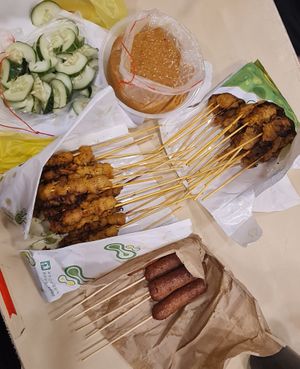 $55.50 for 40 sticks satay and 5 sticks sausages ~ 18/9/22 at Victor Veggie 味特素食 in Central Singapore