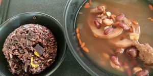 花生紫米饭+莲藕红豆汤$6 at Jeun VirtueFarm in Central Singapore