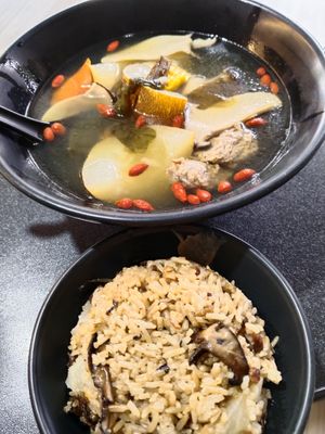 老黄瓜薏仁海带汤+橄榄菜萝蔔饭$7 at Jeun VirtueFarm in Central Singapore