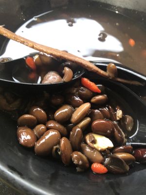 ling zi, blaze mushroom, black fungus, dried longan & black bean soup 👍🏻 at Jeun VirtueFarm in Central Singapore