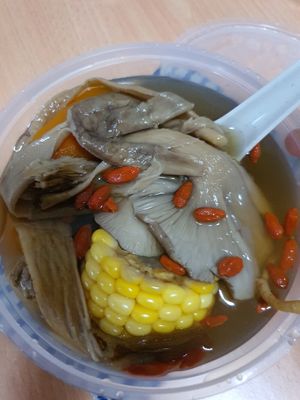 Ginseng soup ~ Circuit Breaker Period at Jeun VirtueFarm in Central Singapore