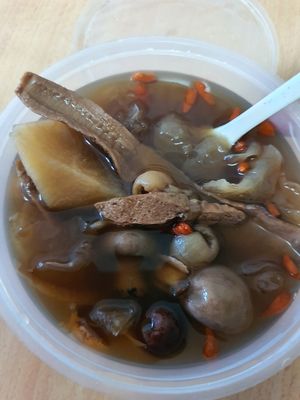 Rose, White Button Mushroom, Red Lotus Seed, Dried Longan, Lily Bulb & White Fungus Soup ~ Circuit Breaker Period Phrase 2 at Jeun VirtueFarm in Central Singapore