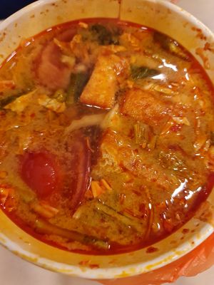 Awesome Tom Yum Soup ~ 7/11/22 at Su Shi Jia Xiang Wei 素食家乡味 in Central Singapore
