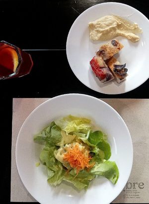 Salada e entradinha at Libre in Pelotas