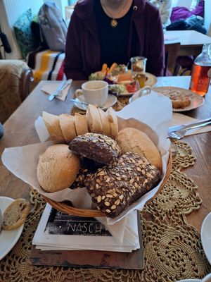 Brotkorb 💚 at Nasch in Hamburg