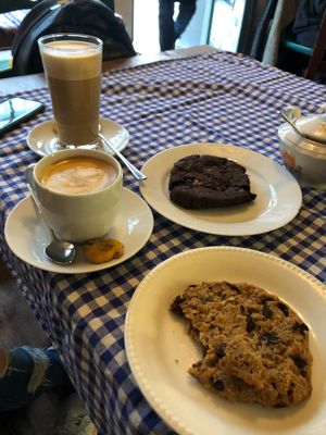 Coffee and Cookies at Nasch in Hamburg