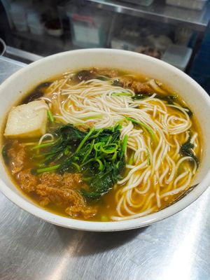 Tom yam at Xuan Miao Veggie Food 炫妙 - PLQ Mall in Central Singapore