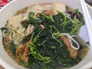 U-mian $6.50 love that it has lotsa vegetables at Xuan Miao Veggie Food 炫妙 - PLQ Mall in Central Singapore