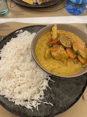 Korma with rice  at Mama Tierra in Athens