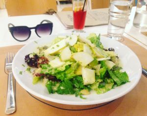 quinoa salad at Mama Tierra in Athens