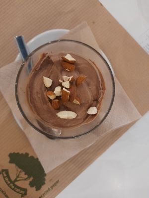 Choc mousse with almonds at Mama Tierra in Athens