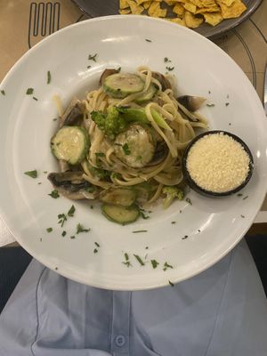 Linguine à la crème with vegan parmesan cheese  at Mama Tierra in Athens