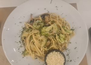 Mushrooms Ragout Linguine at Mama Tierra in Athens