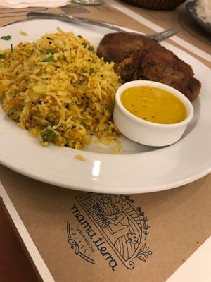 Hamburguesas de champiñones at Mama Tierra in Athens