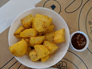 Potatoes with BBQ sauce at Mama Tierra in Athens