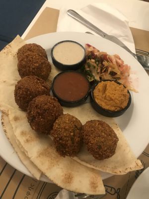 Falafel at Mama Tierra in Athens