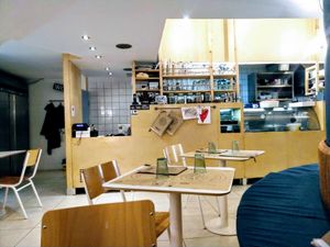 Inside at Mama Tierra in Athens