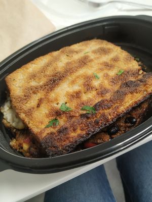 Moussaka to take away! How delicious was it😍 at Mama Tierra in Athens