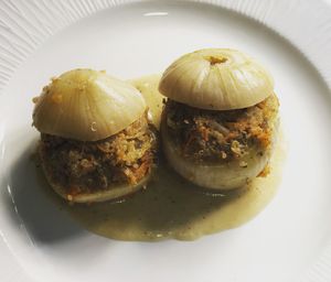 cebollas rellenas de quinoa, champiñion y zanahoria at La Retama in Zaragoza