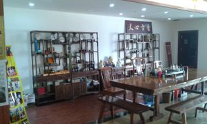 Tea table in the middle of the shop. Most likely for VIP guests at Heshan Vegetarian in Zengcheng