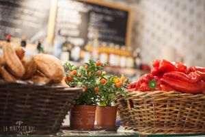 Part of the kitchen is open at Teresa Carles Cocina Vegetariana in Barcelona