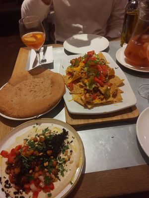 Nachos e Hummus with homemade bread at Teresa Carles Cocina Vegetariana in Barcelona