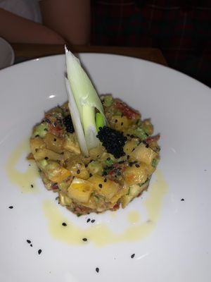 Mango and avocado tartare at Teresa Carles Cocina Vegetariana in Barcelona