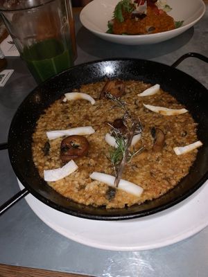 Vegan paella at Teresa Carles Cocina Vegetariana in Barcelona