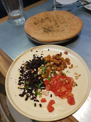 Jerusalem hummus at Teresa Carles Cocina Vegetariana in Barcelona