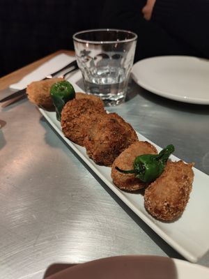 Surtido de croquetas (las 3 de la carta, pero preguntar) at Teresa Carles Cocina Vegetariana in Barcelona