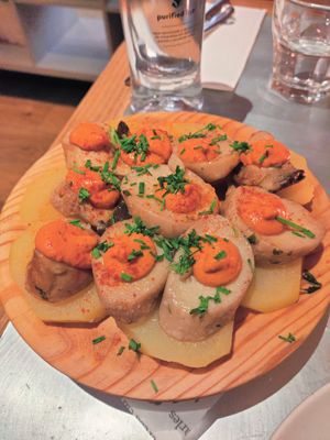 Potatoes with mushrooms and sauce at Teresa Carles Cocina Vegetariana in Barcelona