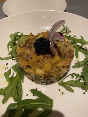 Tartar mango and avocado   at Teresa Carles Cocina Vegetariana in Barcelona