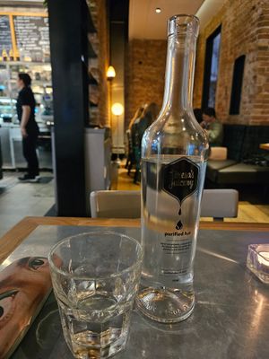 Agua sin gas at Teresa Carles Cocina Vegetariana in Barcelona