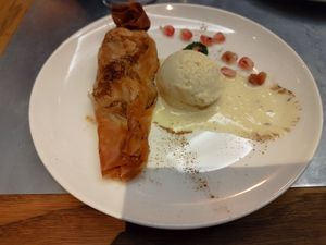 Sweet potato and vanilla ice cream at Teresa Carles Cocina Vegetariana in Barcelona