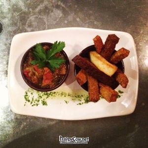 tempeh tofu crispy sticks at Teresa Carles Cocina Vegetariana in Barcelona