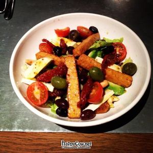 make your own salad at Teresa Carles Cocina Vegetariana in Barcelona