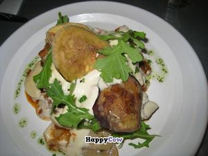 Lovely vegan pasta main dish at Teresa Carles Cocina Vegetariana in Barcelona