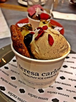 Coconut Vegan Ice cream at Teresa Carles Cocina Vegetariana in Barcelona