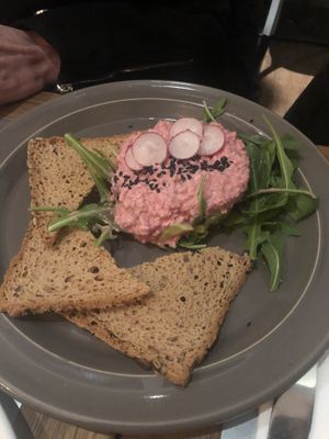 Avocado & Tofu Tartare at Teresa Carles Cocina Vegetariana in Barcelona