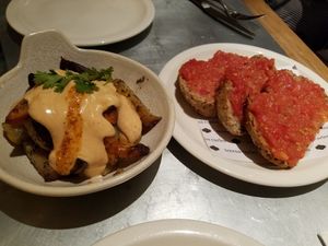 Les Braves de la Tere and Bread/Tomato at Teresa Carles Cocina Vegetariana in Barcelona