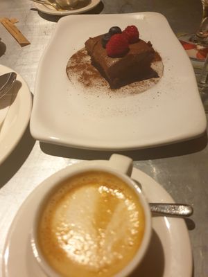 Chocolade cake at Teresa Carles Cocina Vegetariana in Barcelona