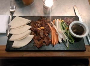 'This seitan was to Pekin' at Teresa Carles Cocina Vegetariana in Barcelona