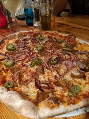 Gyros pizza at Pizza Bande in Hamburg