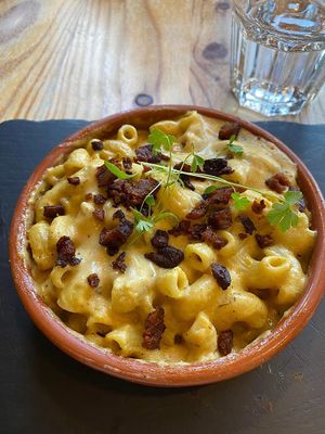 Mac & Cheeze  at Anna Loka in Cardiff