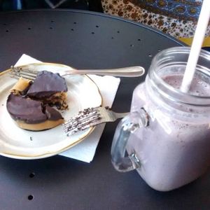 Choco banana berry smoothie and pb cup at Blue Apples in Halifax