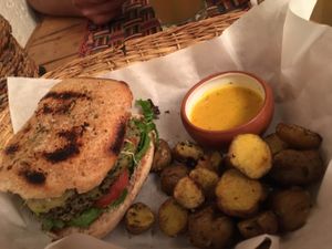 Espacial Burger at El Jardín de Jazmín in Lima