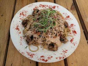 fideos en salsa de nueces y portobelos at El Jardín de Jazmín in Lima