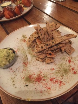 Pan con ajo at El Jardín de Jazmín in Lima