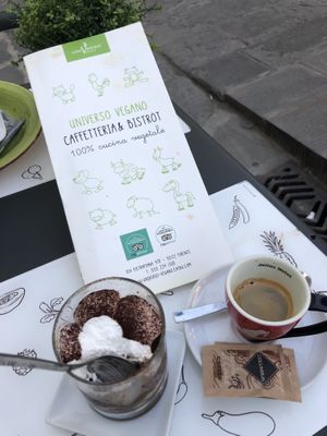 Tiramisu vegano at Universo Vegano in Florence