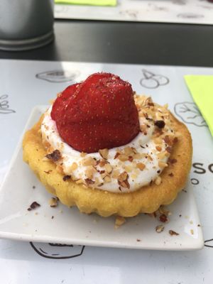 A little strawberry tart - also delicious at Universo Vegano in Florence
